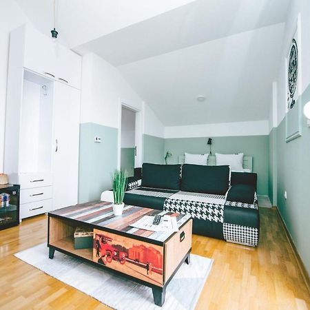 Lola Almost Home Beograd Ngoại thất bức ảnh