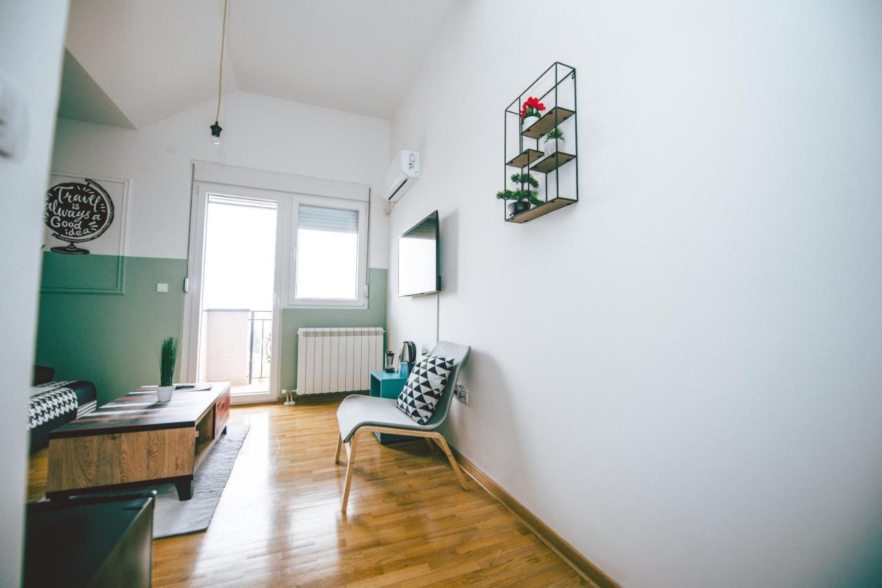 Lola Almost Home Beograd Ngoại thất bức ảnh