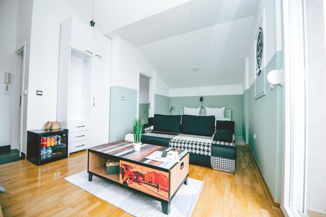 Lola Almost Home Beograd Ngoại thất bức ảnh